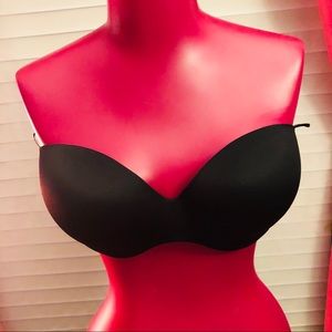 Warner’s Strapless Bra in the color black 36D